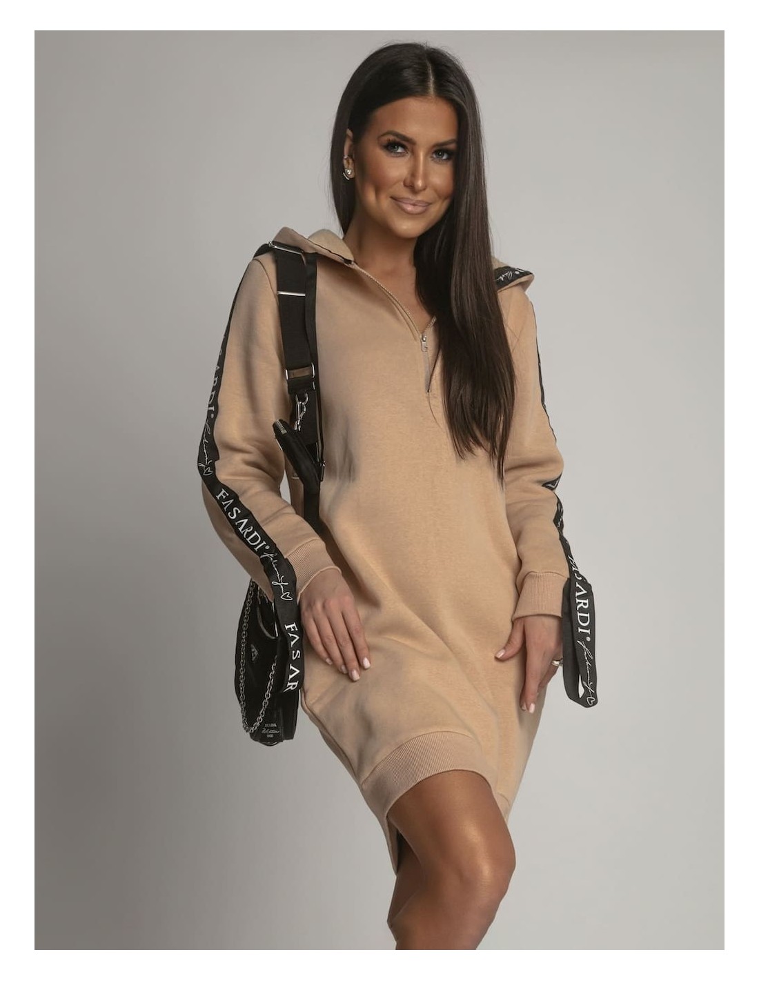 Insulated sports dress with a hood, beige FI558 - Online store - Boutique